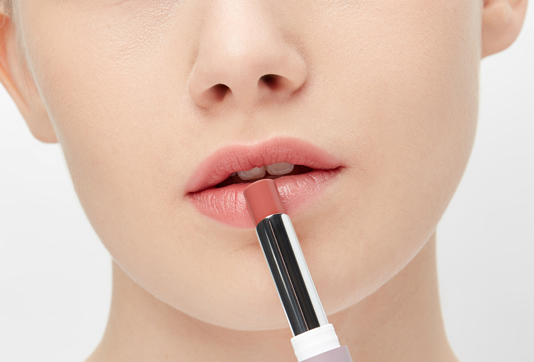 PAESE MOISTURIZING CREAM SEMI-MATTE LIPSTICK Nanorevit 14, Innocent 2.2 g PAESE MOISTURIZING CREAM SEMI-MATTE LIPSTICK Nanorevit