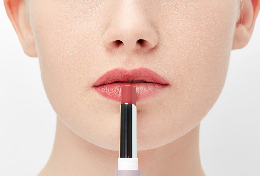 PAESE MOISTURIZING CREAM SEMI-MATTE LIPSTICK Nanorevit 15, Classy 2.2 g PAESE MOISTURIZING CREAM SEMI-MATTE LIPSTICK Nanorevit