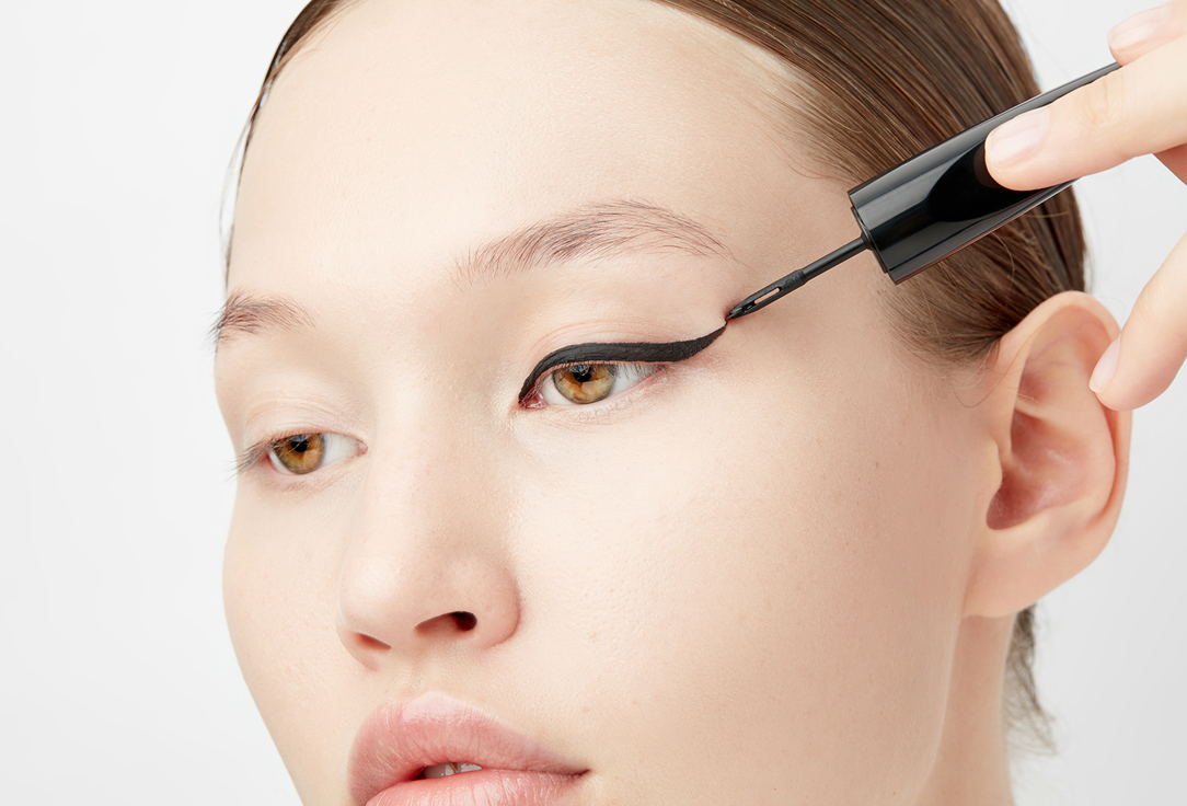 Provoc Liquid Eyeliner Liner Wheel 01, Matte black 1 ml Provoc Liquid Eyeliner Liner Wheel
