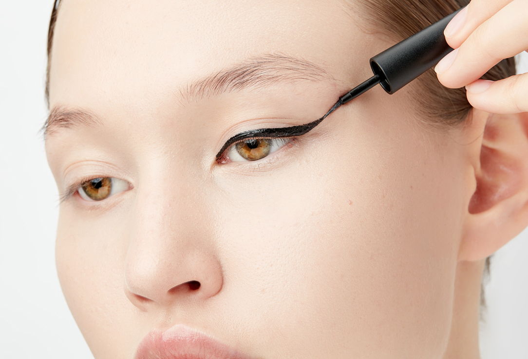 Provoc Long-Lasting Liquid Eyeliner Micro Tip Dip Black 2.5 ml Provoc Long-Lasting Liquid Eyeliner Micro Tip Dip