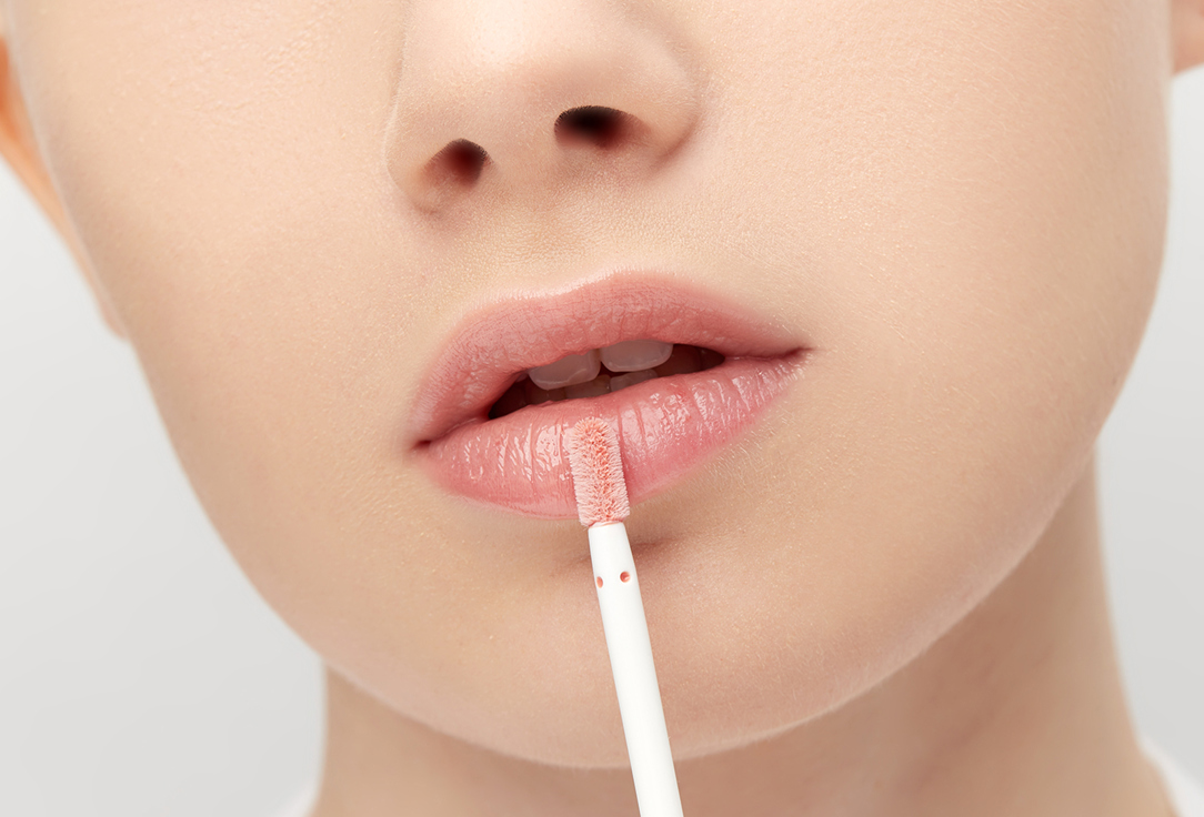 Romanovamakeup Plumping Lip Gloss Sexy Lip Gloss Fabulous 8.5 ml Romanovamakeup Plumping Lip Gloss Sexy Lip Gloss