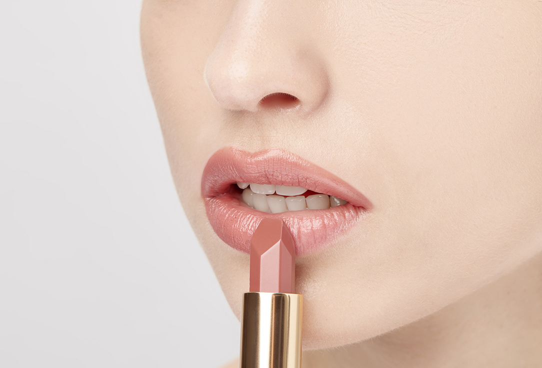Sisley увлажняющая фитопомада для губ Le Phyto-Rouge №15, Натуральный бежевый 3.4 г Sisley увлажняющая фитопомада для губ Le Phyto-Rouge