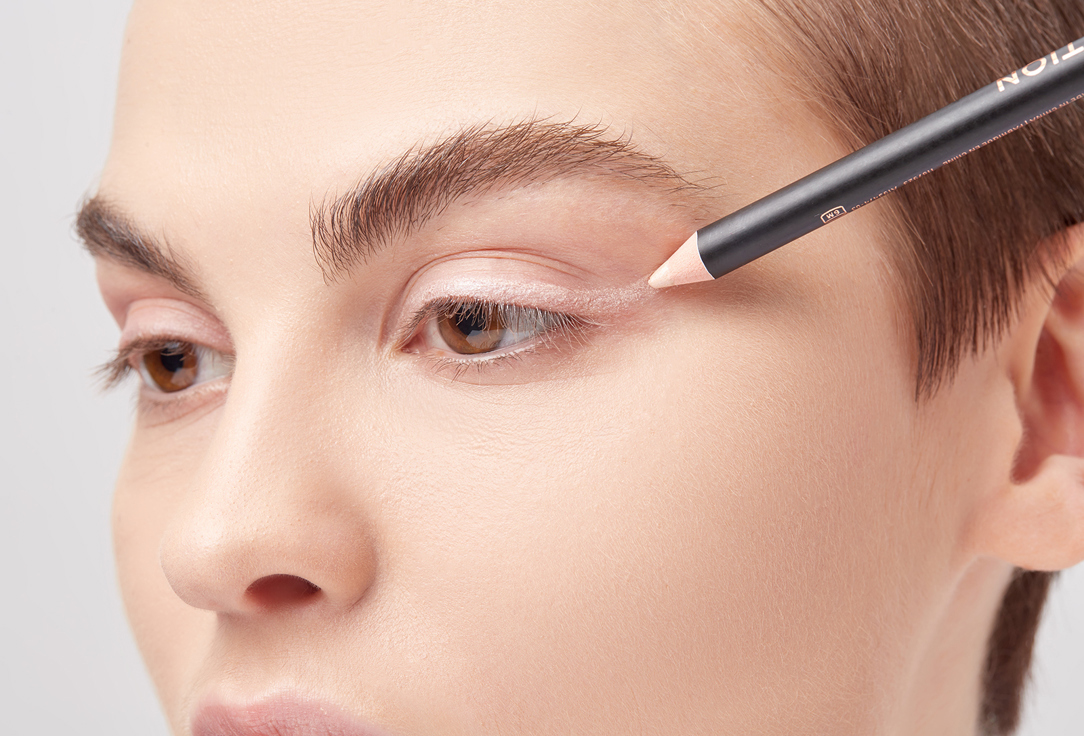 MakeUp Revolution Long-Lasting Eye Penil Kohl Eyeliner