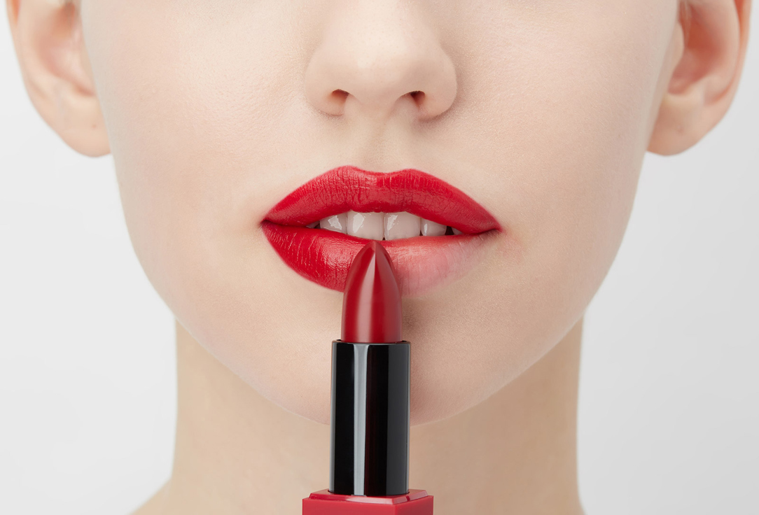3INA Semi-matte, buttery Lipstick The Lipstick 250, Warm dark red 4.5 g 3INA Semi-matte, buttery Lipstick The Lipstick