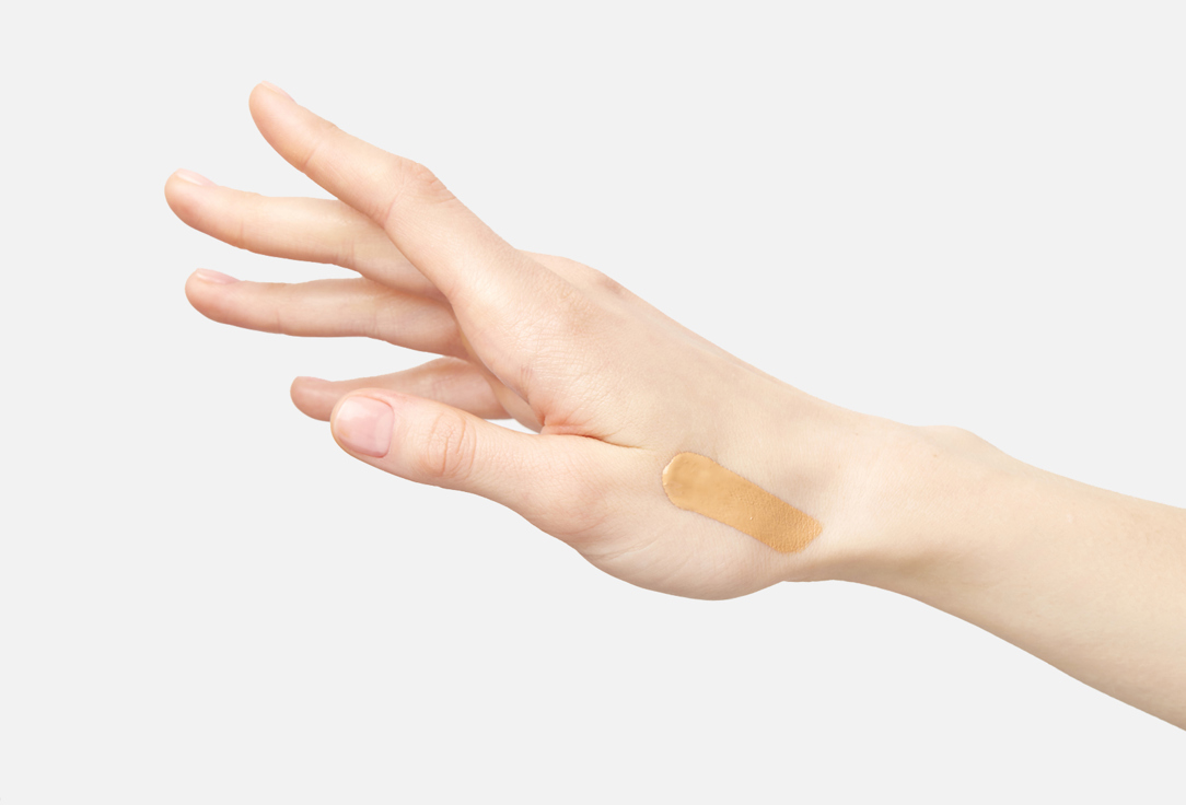 Clinique Moisturizing & Brightening Serum-Foundation SPF20 Even Better Clinical