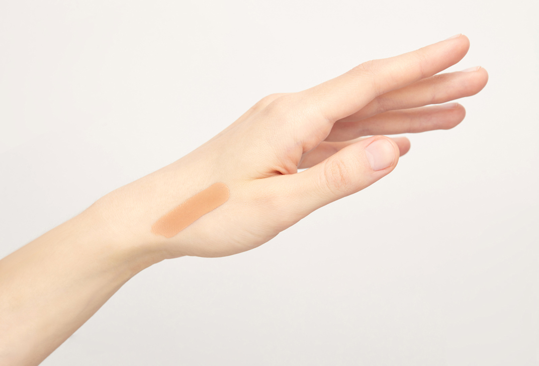 Pupa Lightweight Smoothing Fluid Foundation SPF15 LIKE A DOLL 040, Medium beige 30 ml Pupa Lightweight Smoothing Fluid Foundation SPF15 LIKE A DOLL