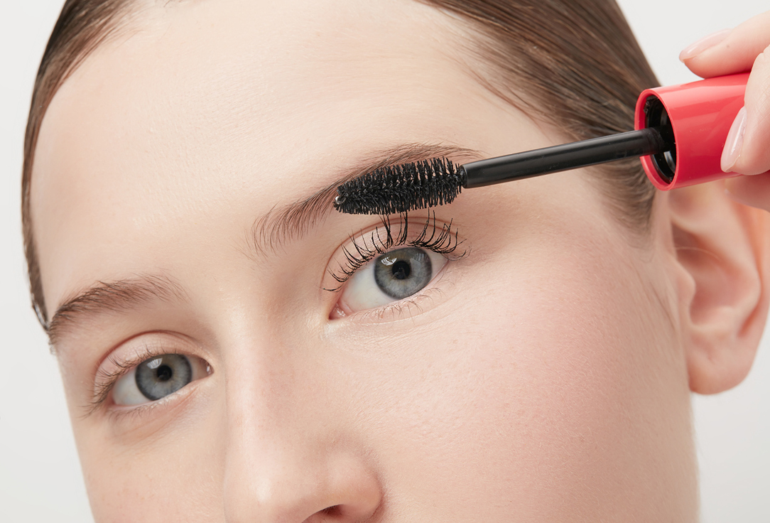 essence VOLUME CURL mascara get BIG! lashes Black 12 ml essence VOLUME CURL mascara get BIG! lashes
