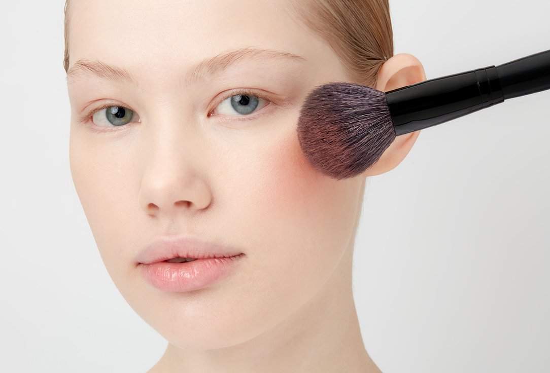 SEVEN7EEN Compact pearlescent blush Pearl Brush Powder 03 7.5 g SEVEN7EEN Compact pearlescent blush Pearl Brush Powder