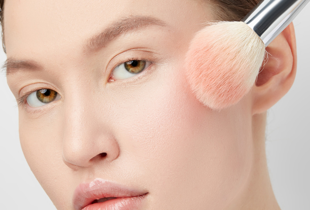 SEVEN7EEN Compact pearlescent blush Pearl Brush Powder