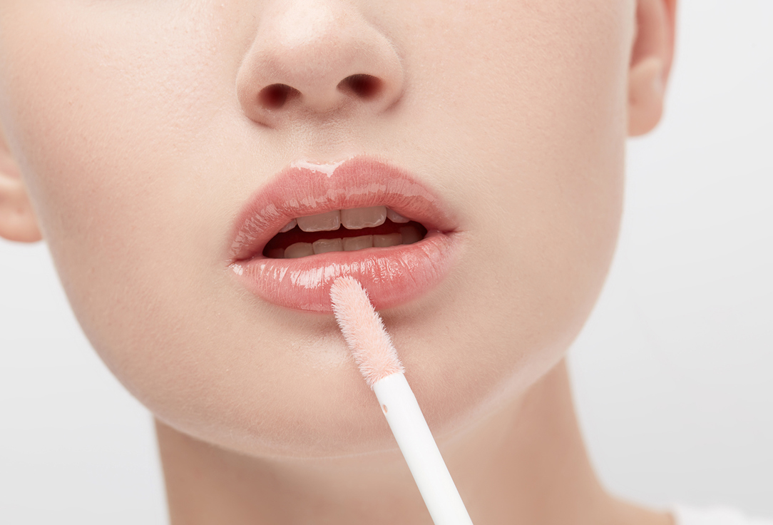 MILANI БЛЕСК УВЕЛИЧИВАЮЩИЙ ОБЪЕМ+УХОД KEEP IT FULL NOURISHING LIP PLUMPER 01 Champagne 3.7 мл MILANI БЛЕСК УВЕЛИЧИВАЮЩИЙ ОБЪЕМ+УХОД KEEP IT FULL NOURISHING LIP PLUMPER
