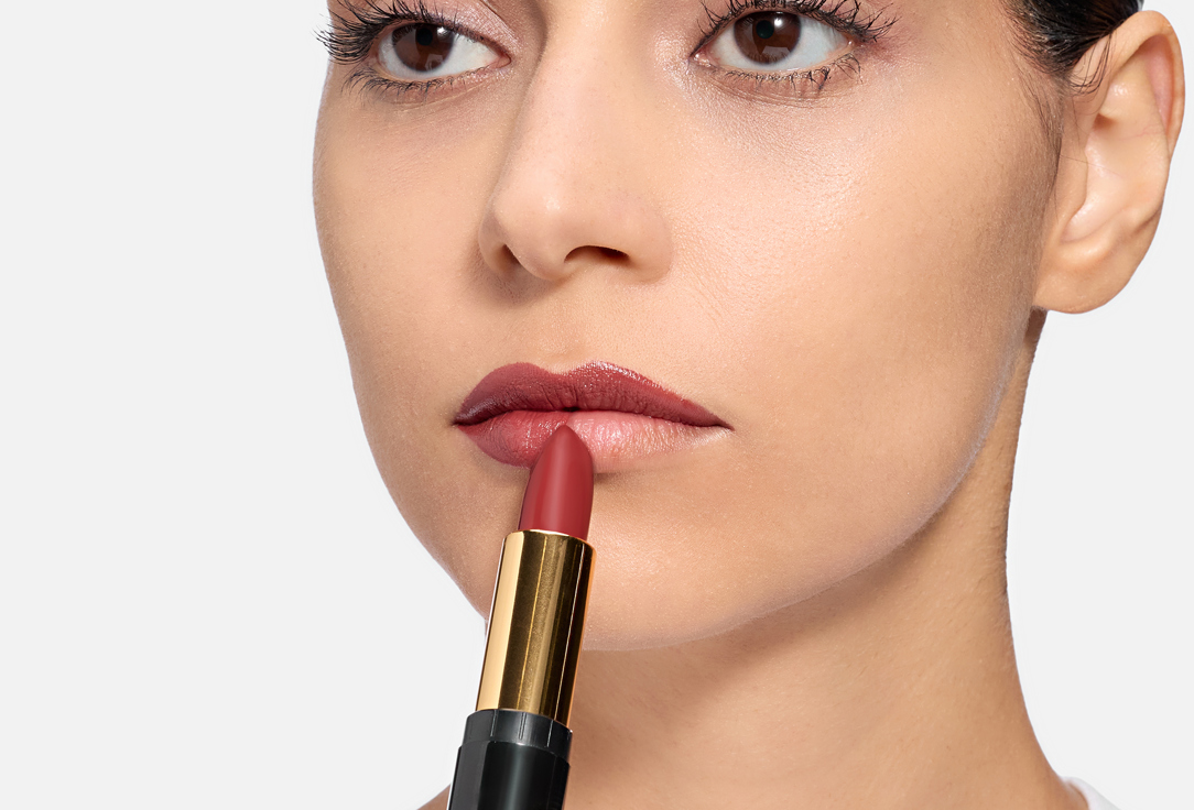Revlon Moisturizing Matte Lipstick Super Lustrous