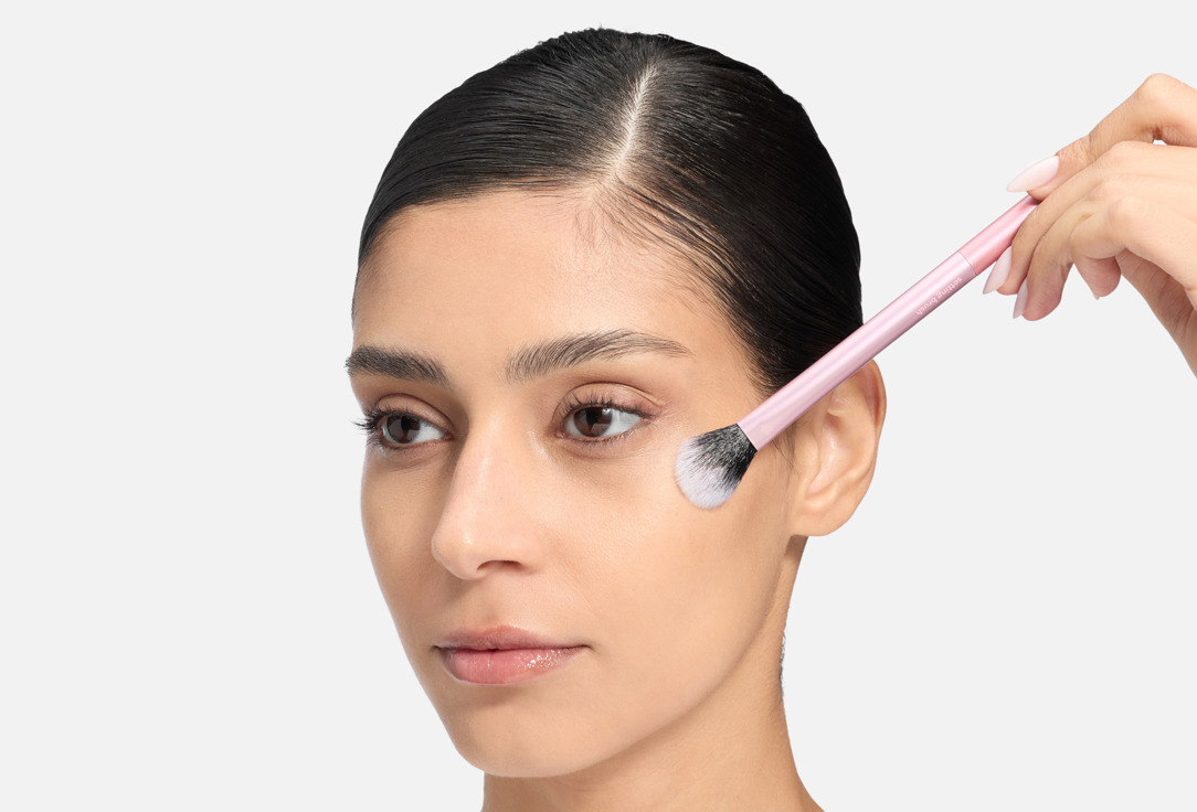 Real Techniques Кисть для хайлайтера Setting brush