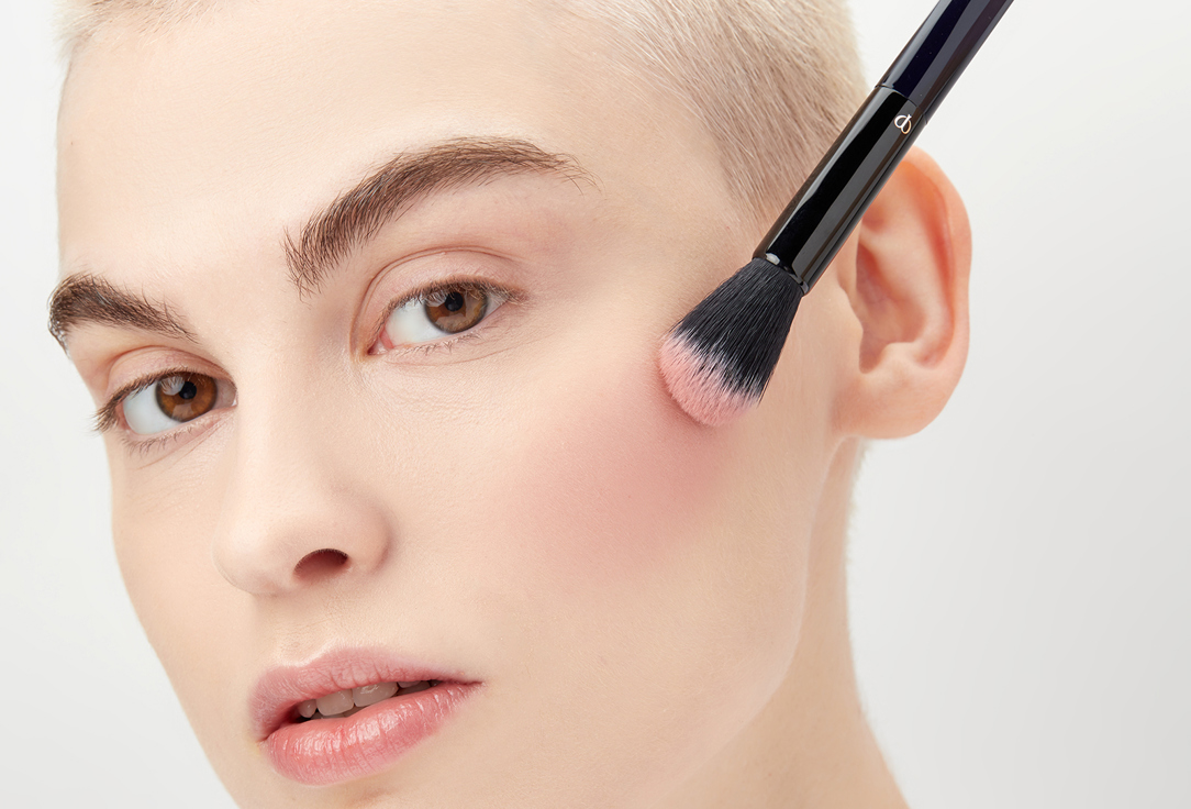 Clé de Peau Beauté Face Makeup Brush Powder & CreamBlush