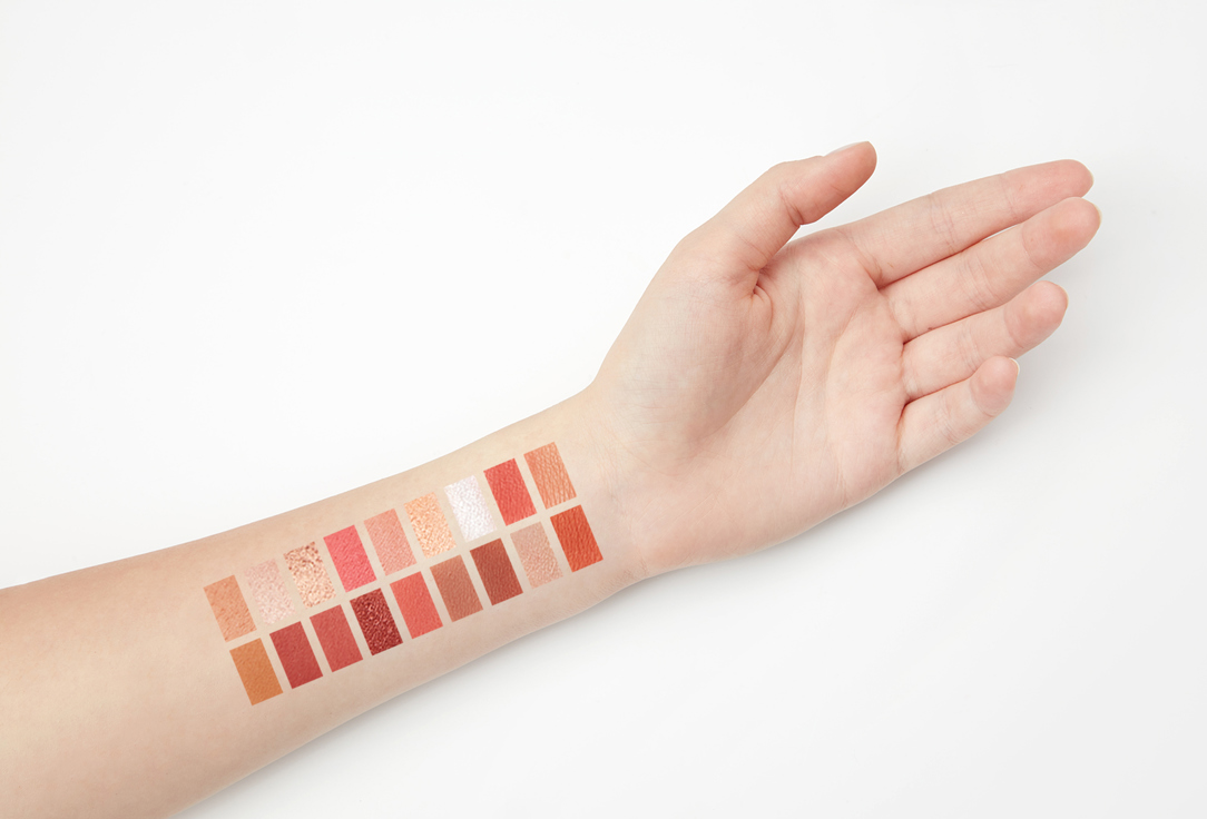 MakeUp Revolution Eyeshadow Palette Forever Flawless